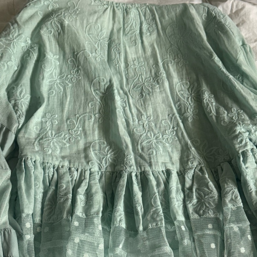 P. Cill boutique brand gorgeous Light Blue Blouse EUC worn one time will fit XS - Picture 5 of 7